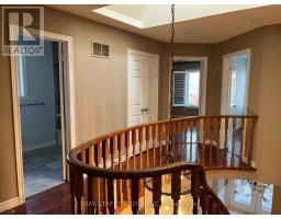 1035 Masters Green, Oakville, ON L6M2N8 Photo 32