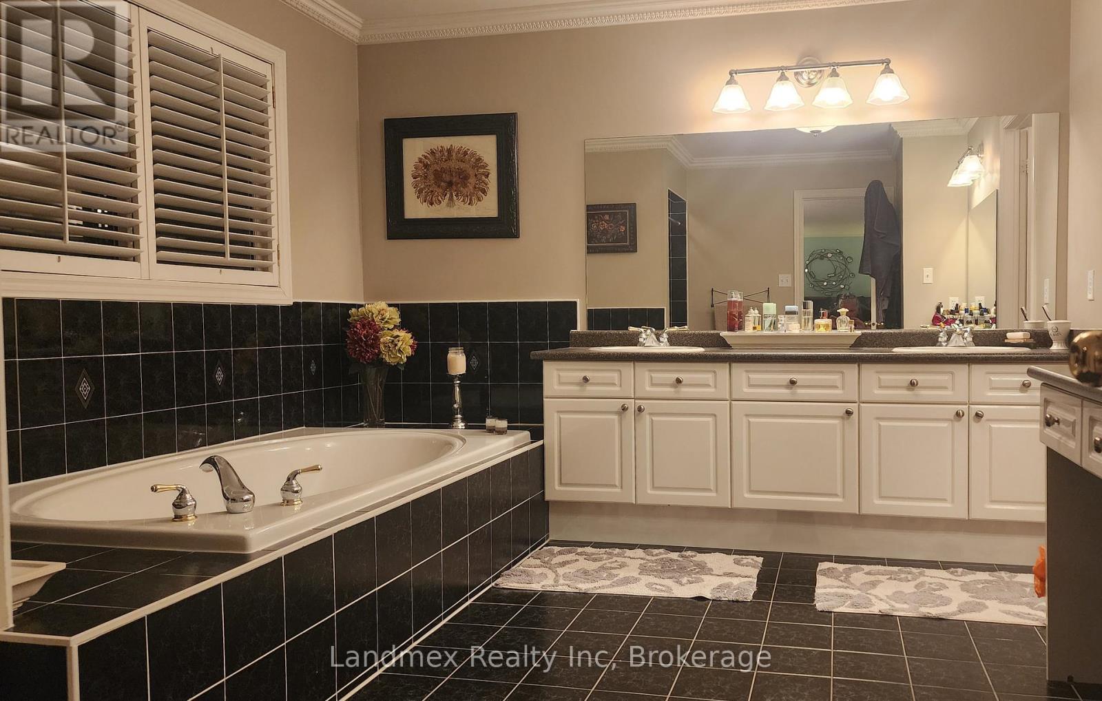 5423 PLANTER'S WOOD COURT - 18