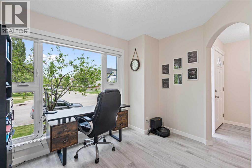 148 Cramond Crescent SE - 17