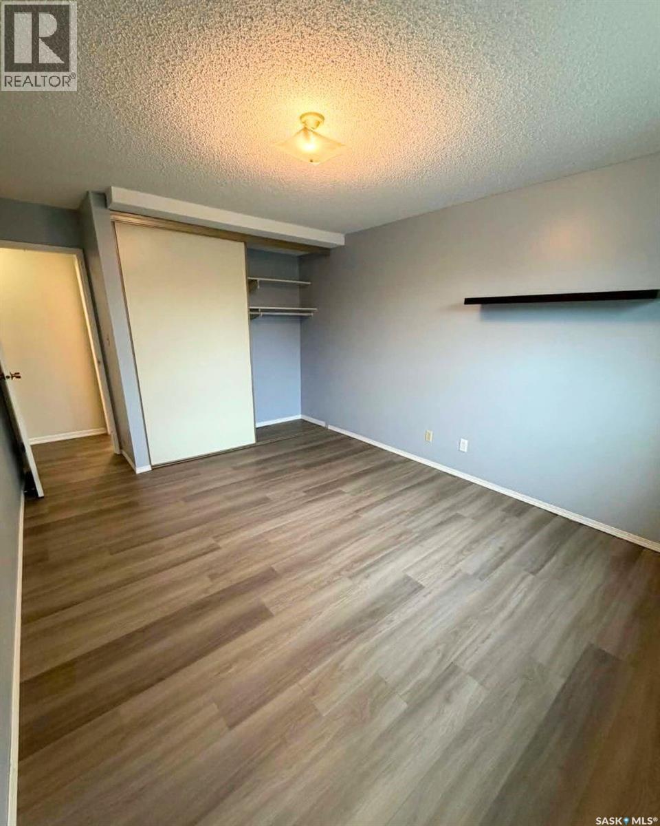 #207 423 Tait COURT - 11