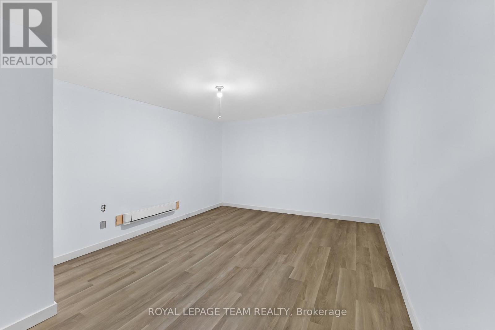 61 HERMAN STREET - 17