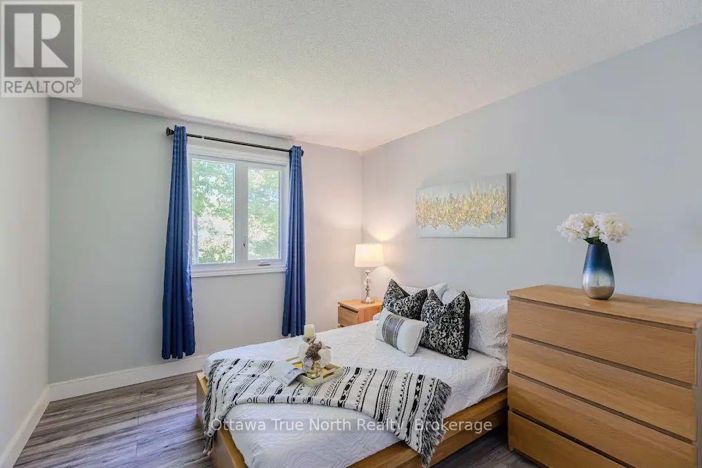 35 TAUVETTE STREET - 18