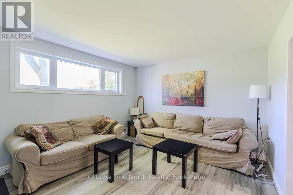 35 TAUVETTE STREET - 26