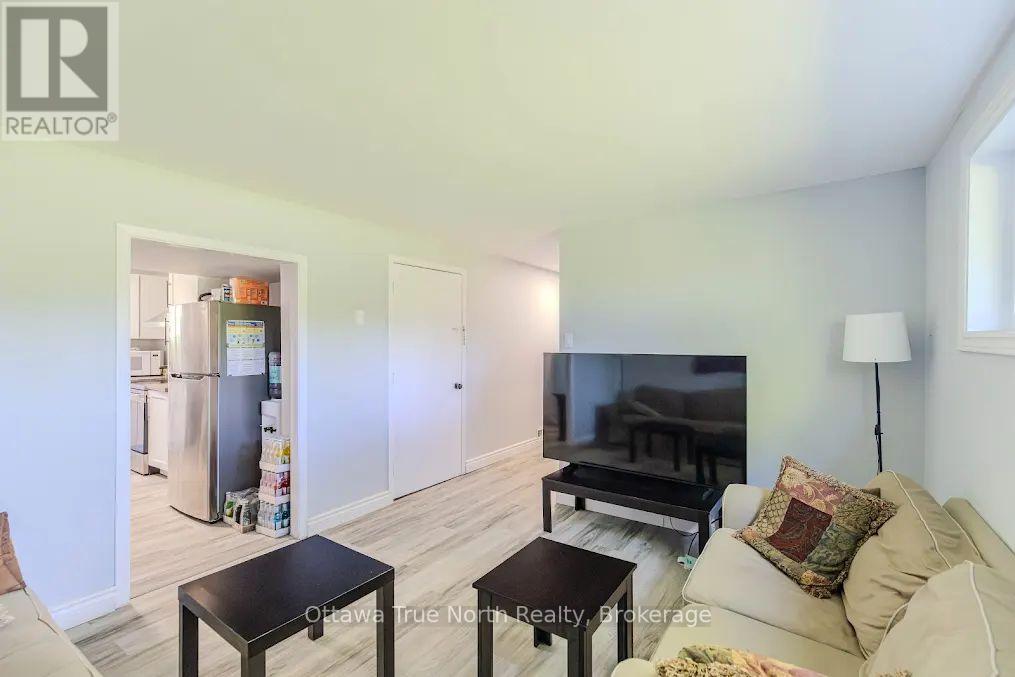 35 TAUVETTE STREET - 28