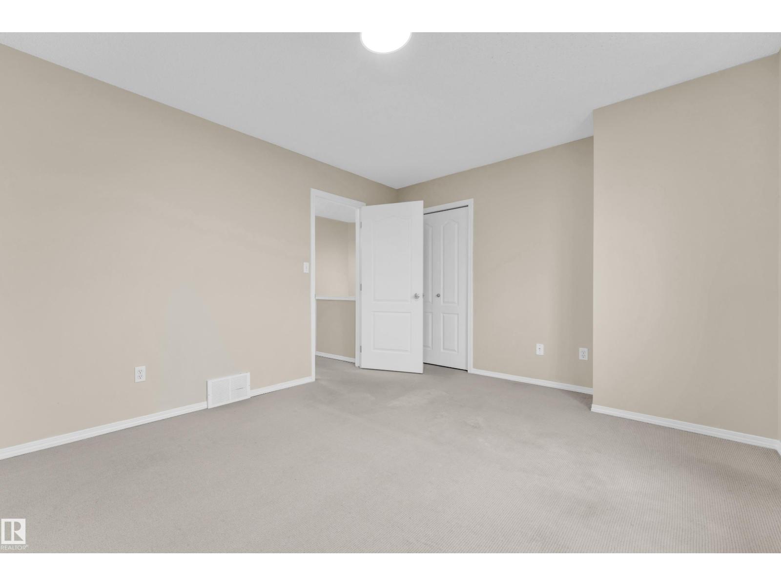 3134 30 AV NW NW - 14