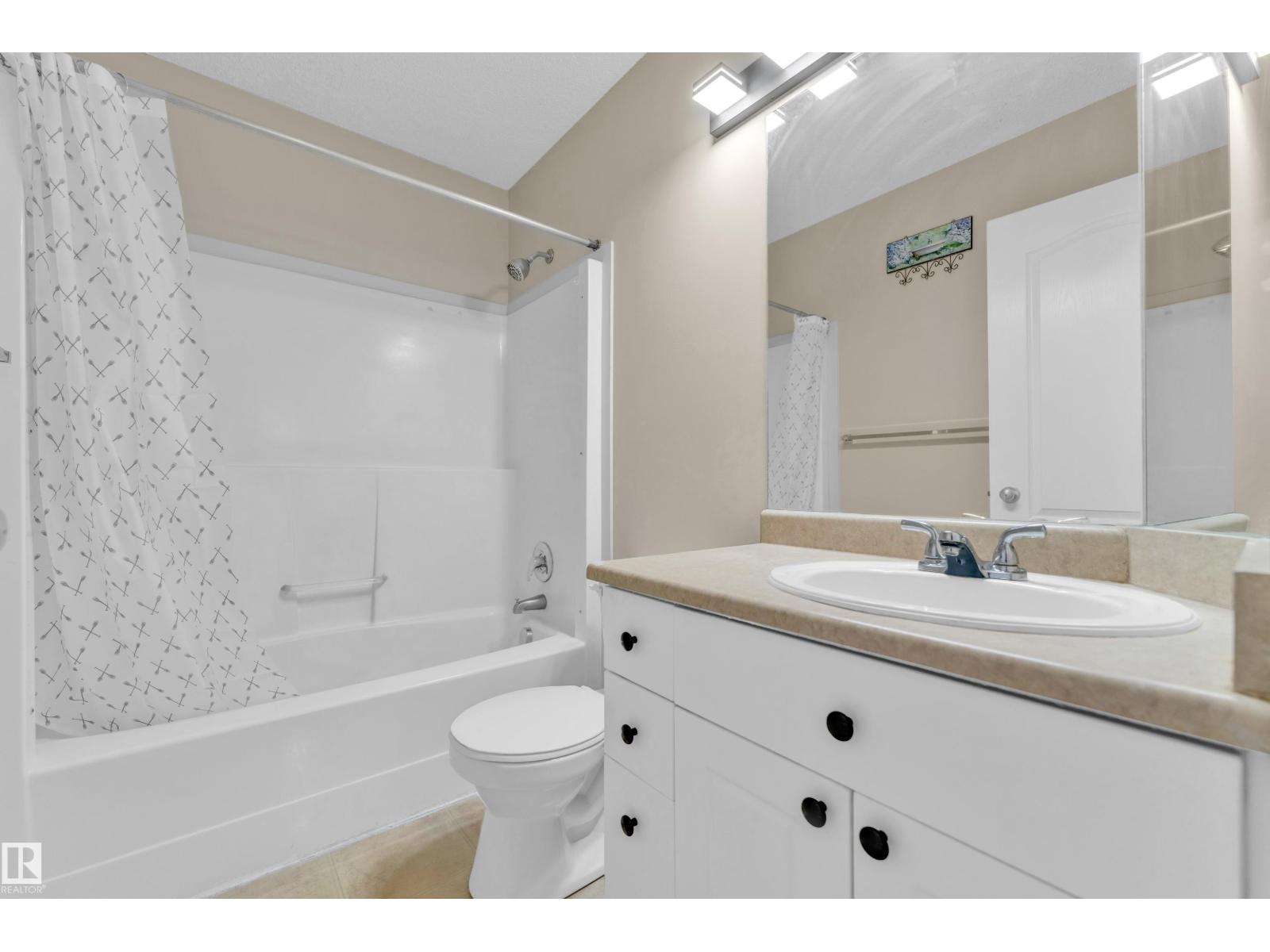 3134 30 AV NW NW - 17
