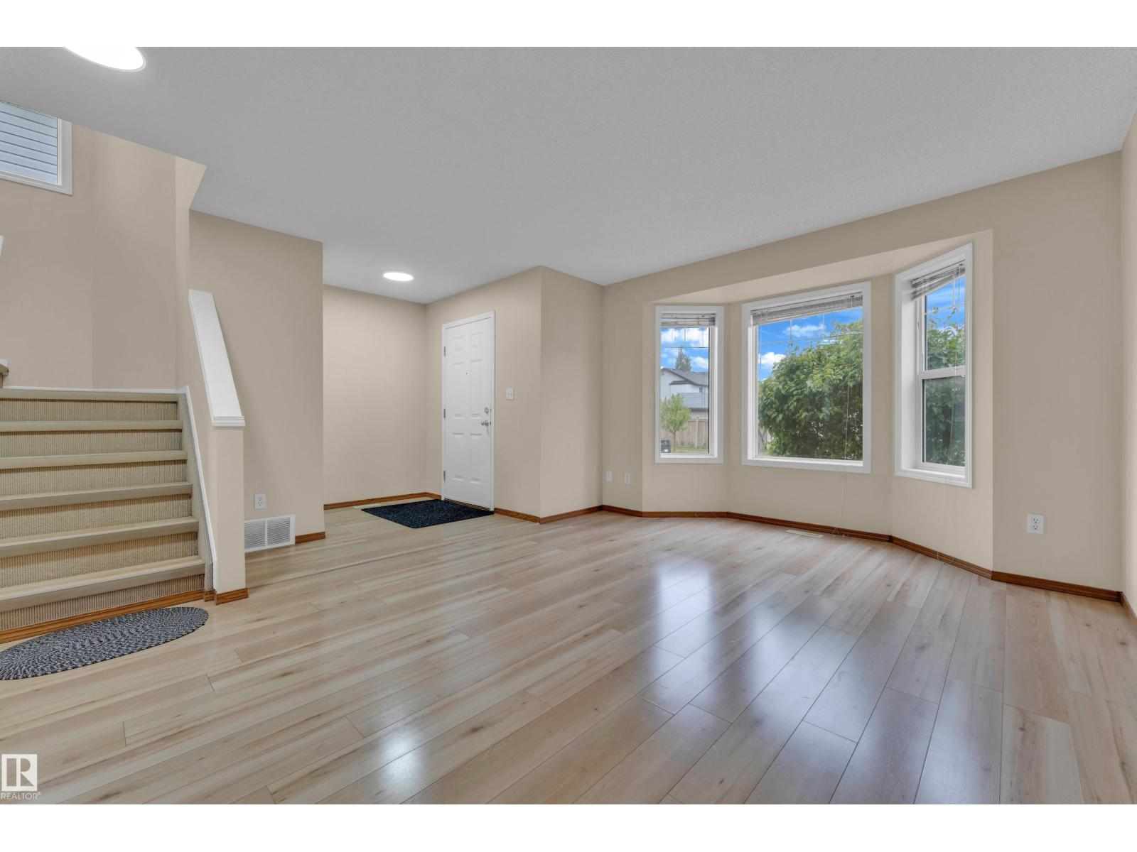 3134 30 AV NW NW - 24