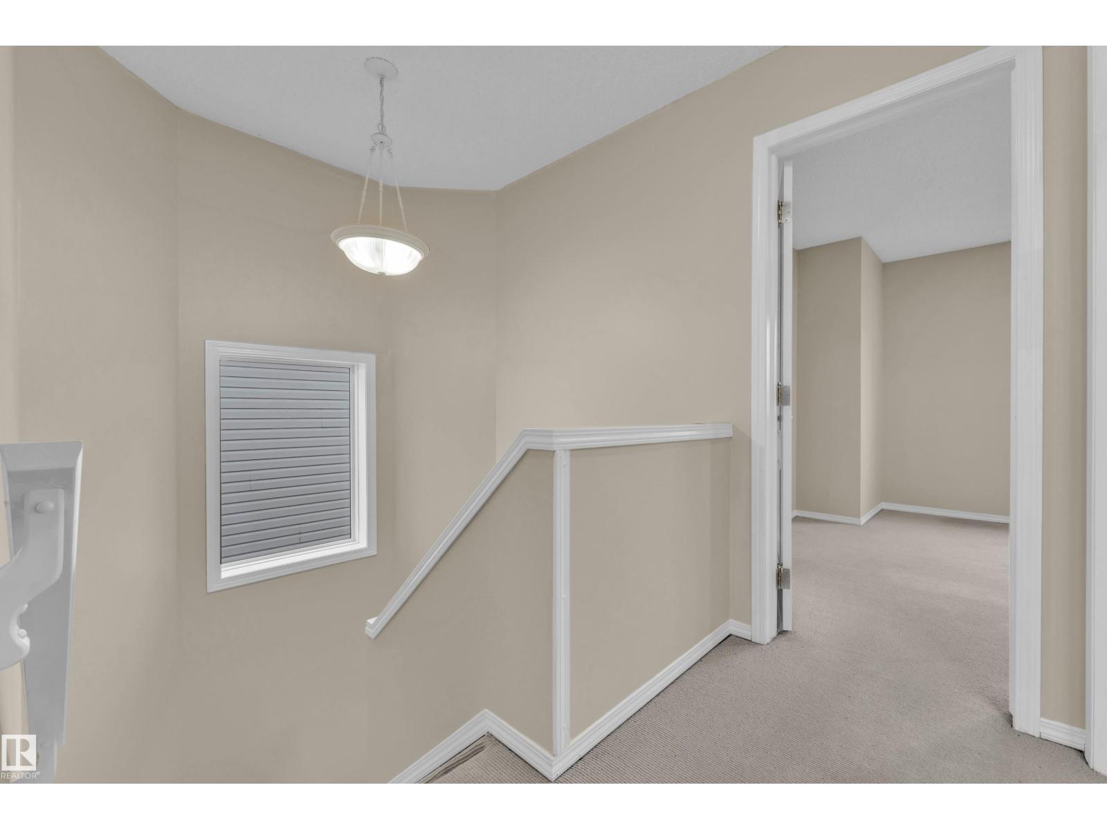 3134 30 AV NW NW - 8