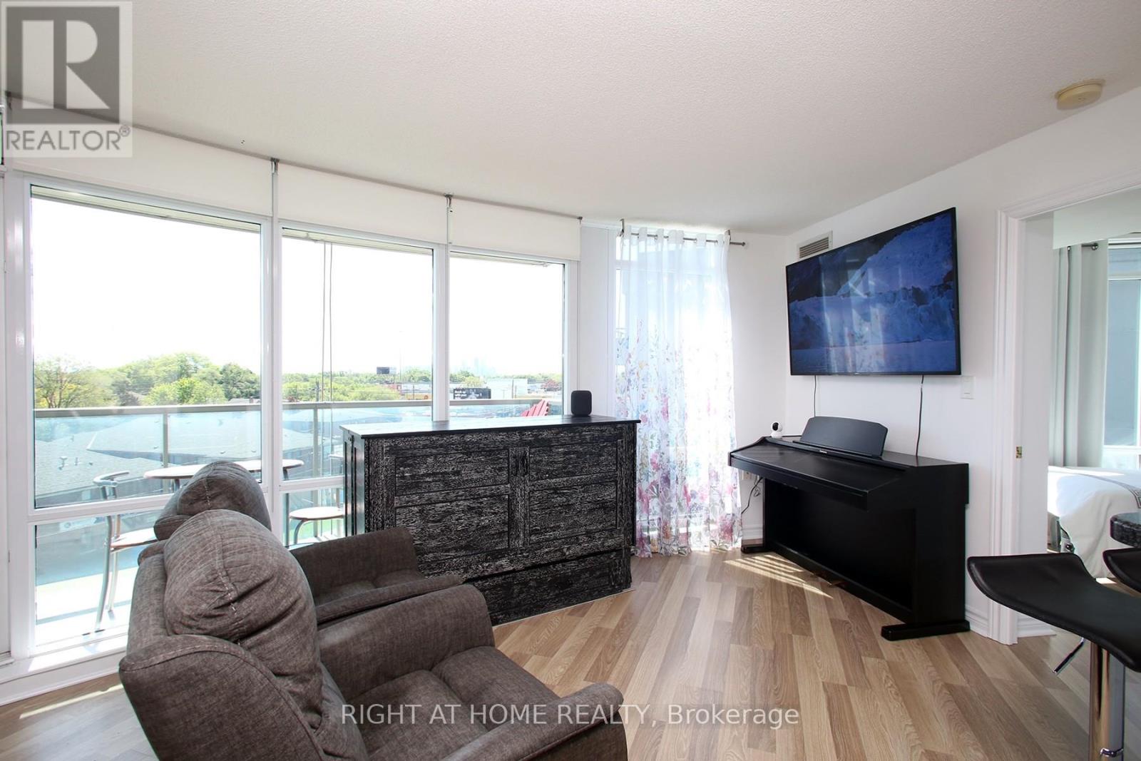 #505 3830 BATHURST STREET - 12