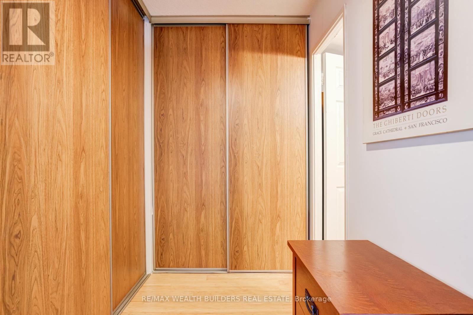 #1009 45 CARLTON STREET - 24