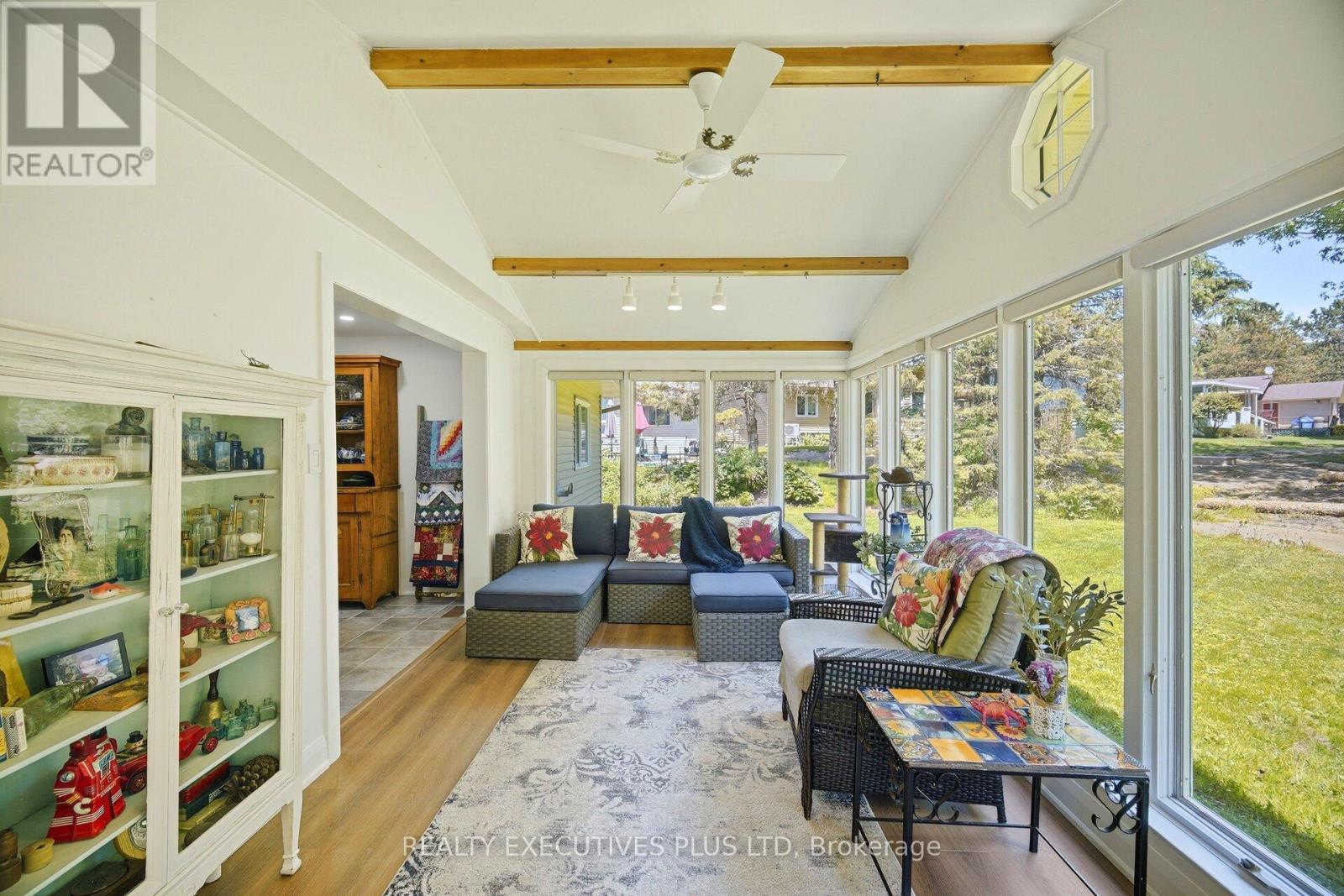 3 PINEVIEW COURT - 19
