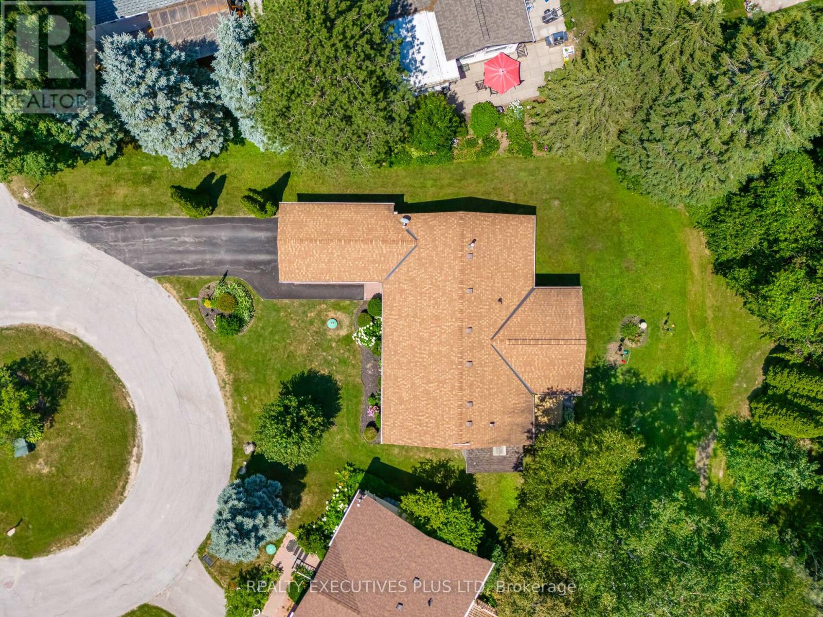 3 PINEVIEW COURT - 3