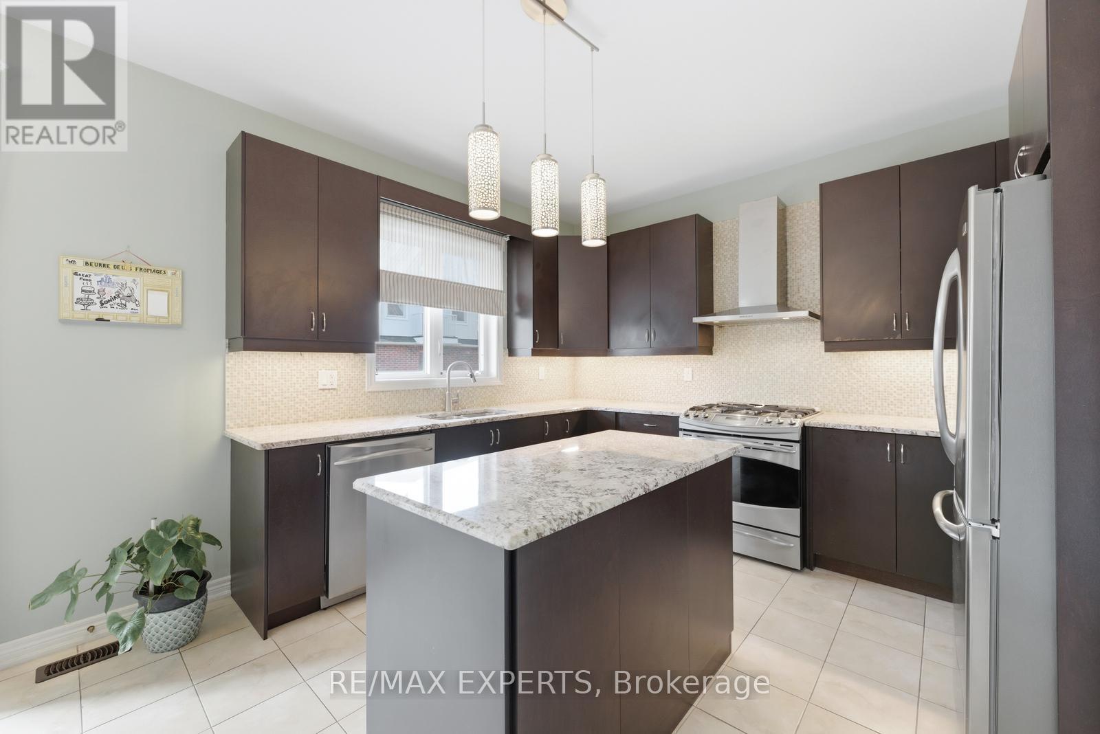 847 MEMORIAL CIRCLE - 13