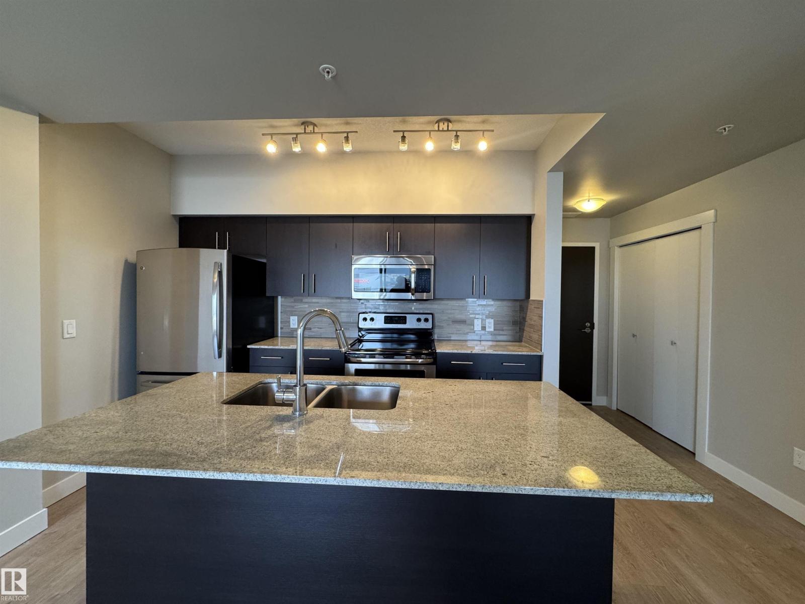 #703 10226 104 ST NW - 13