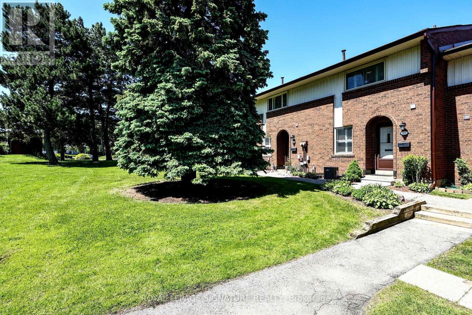 Beautiful Landscaping-Front Yard