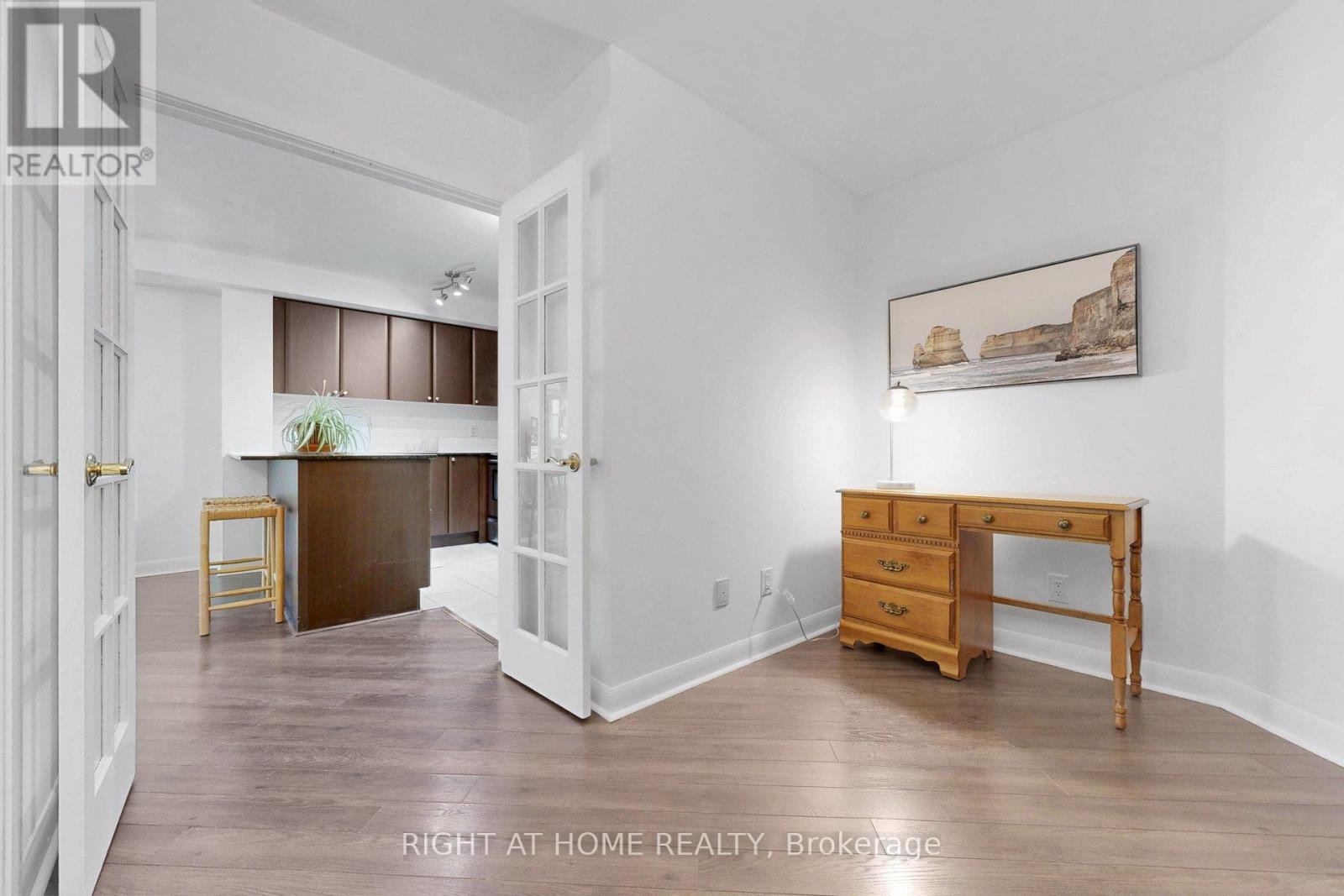 #326 525 WILSON AVENUE - 13