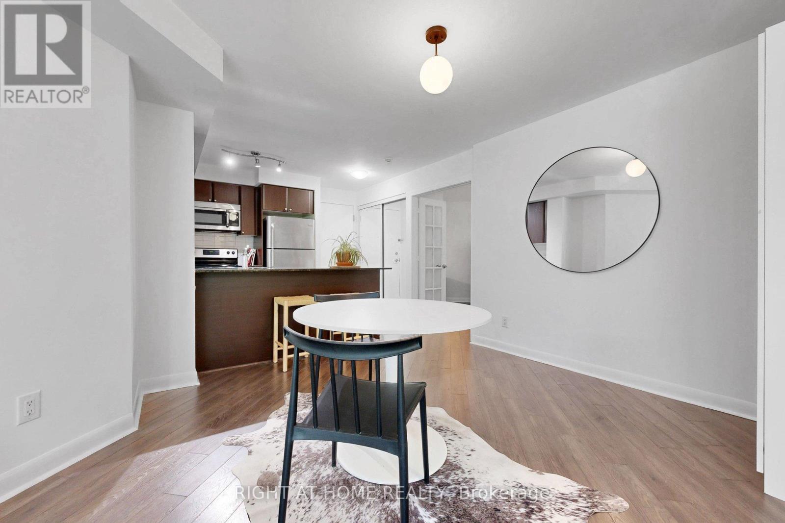 #326 525 WILSON AVENUE - 18
