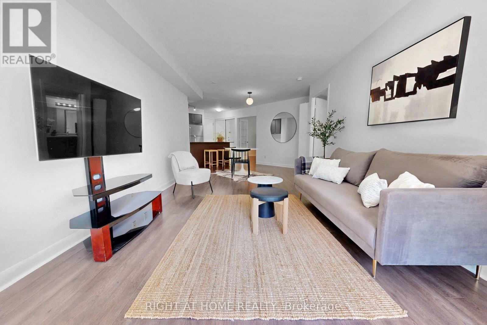 #326 525 WILSON AVENUE - 23
