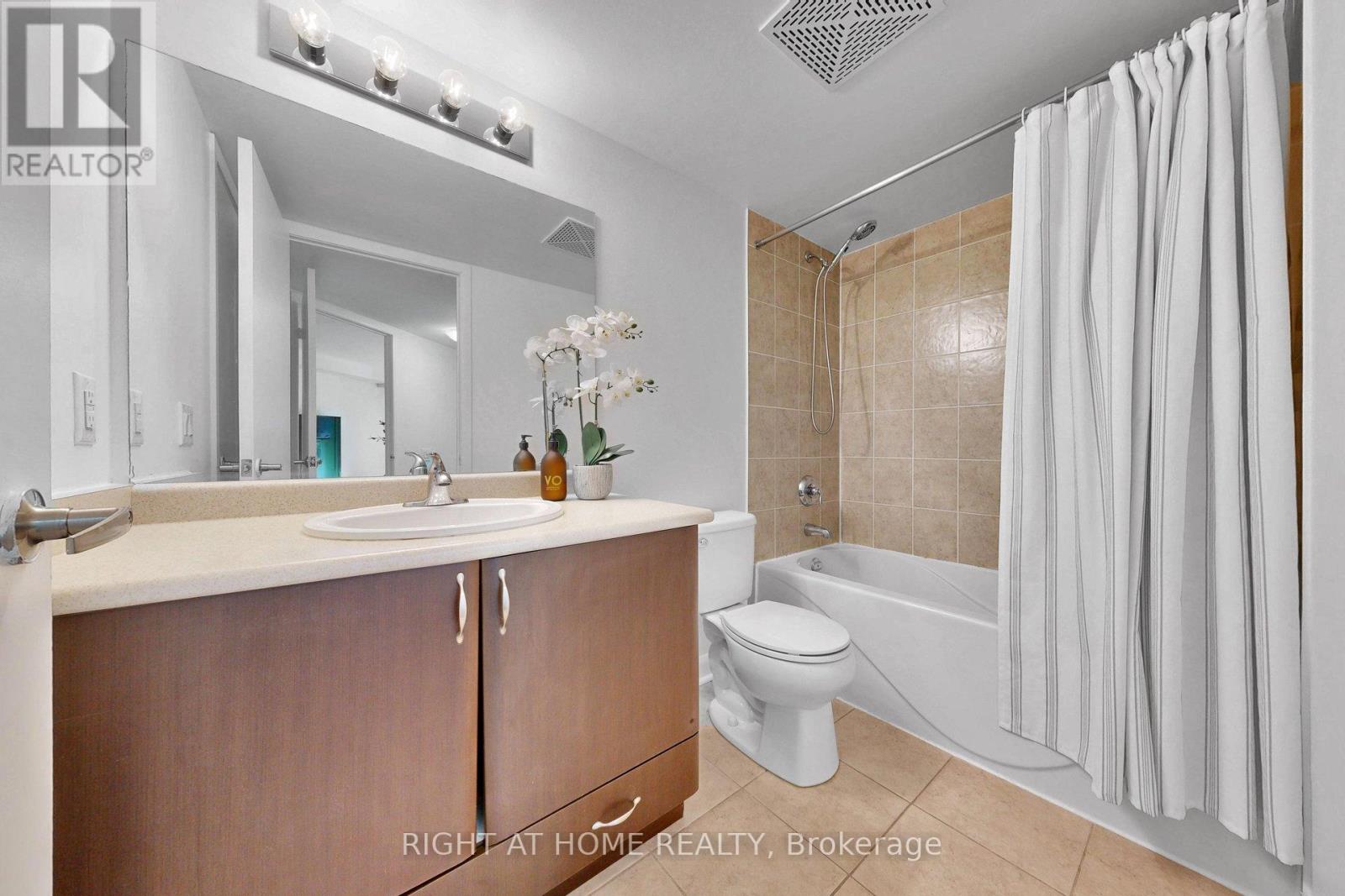 #326 525 WILSON AVENUE - 27
