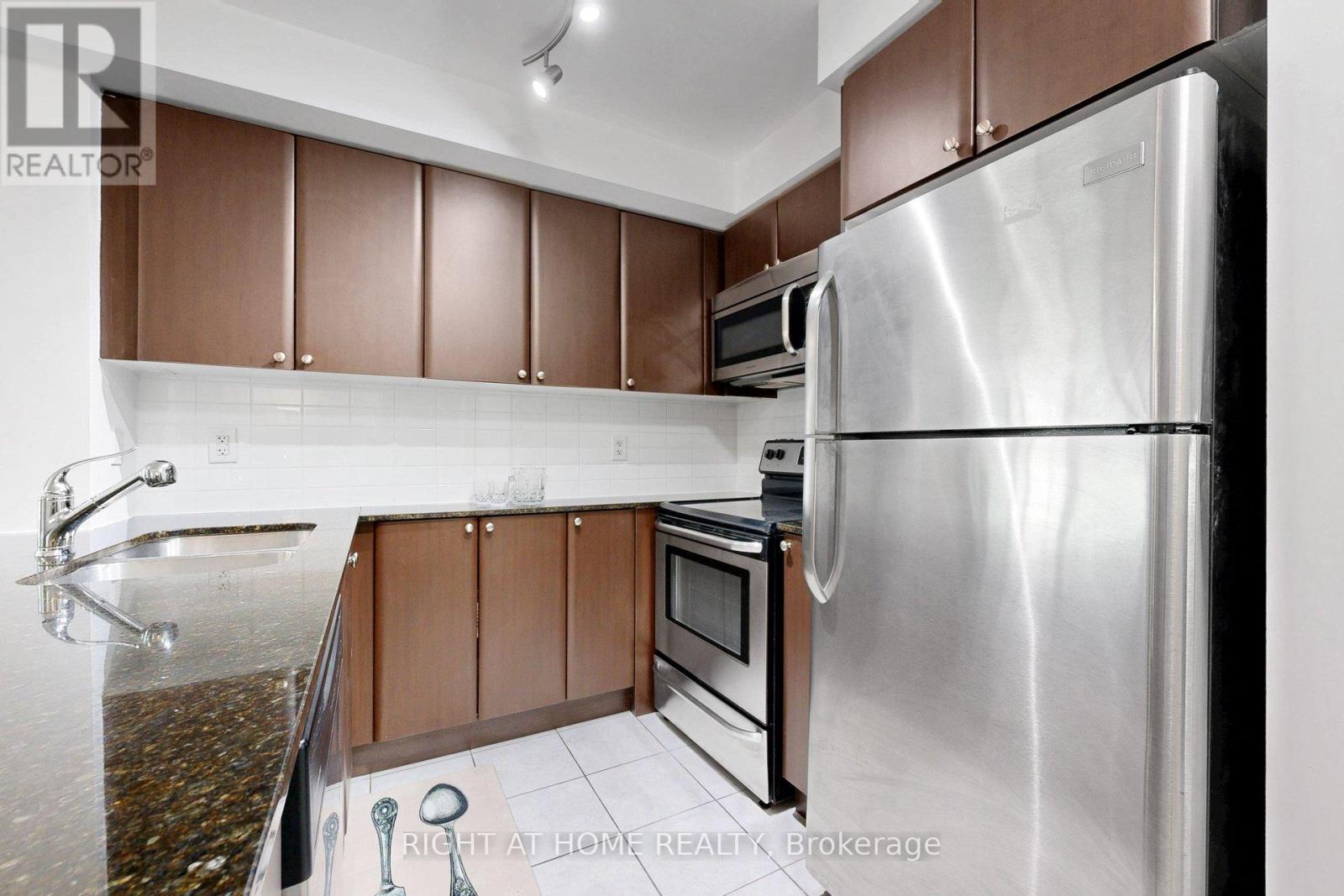 #326 525 WILSON AVENUE - 8