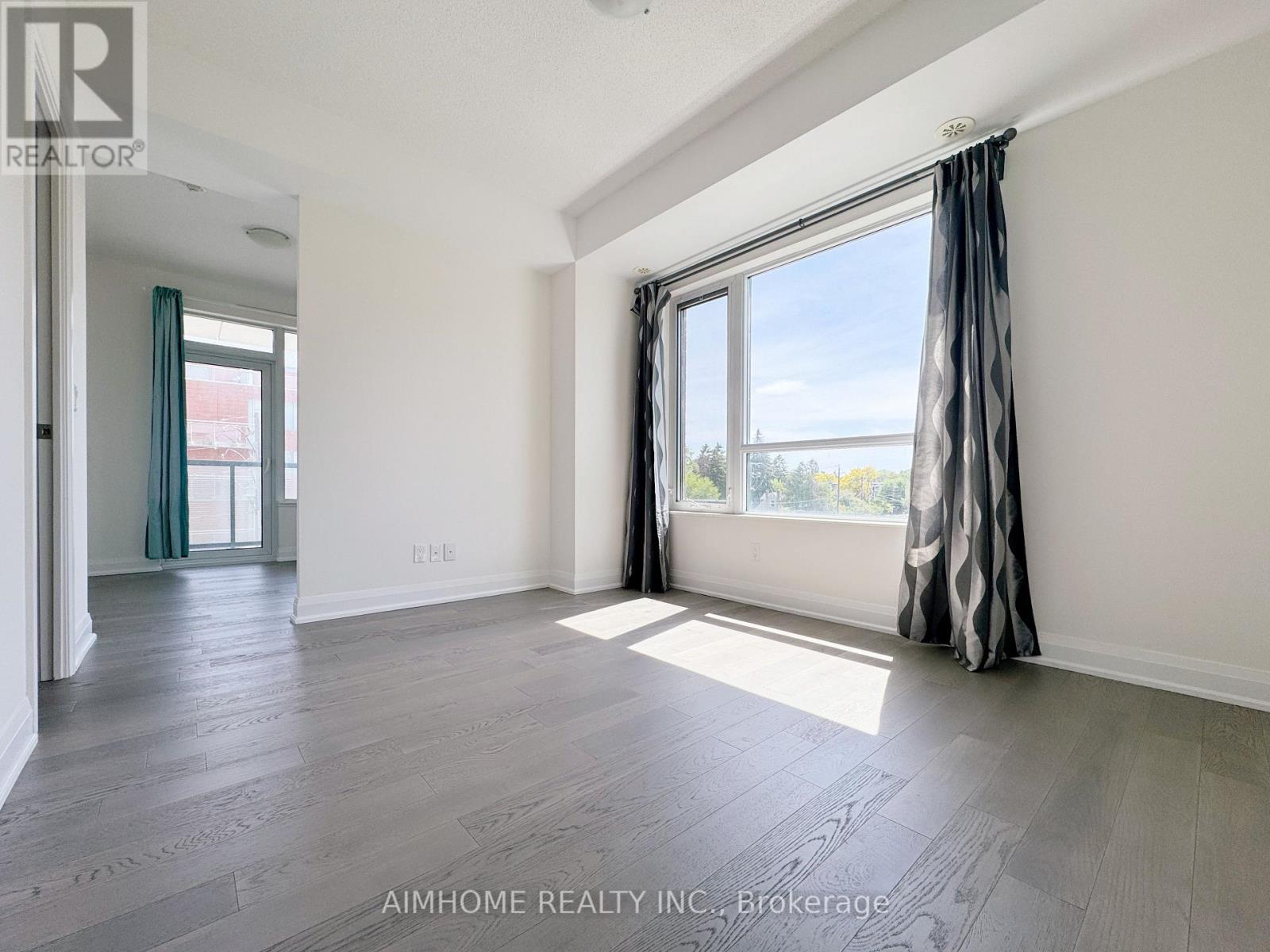 #TH120 26 CHURCHILL AVENUE - 15