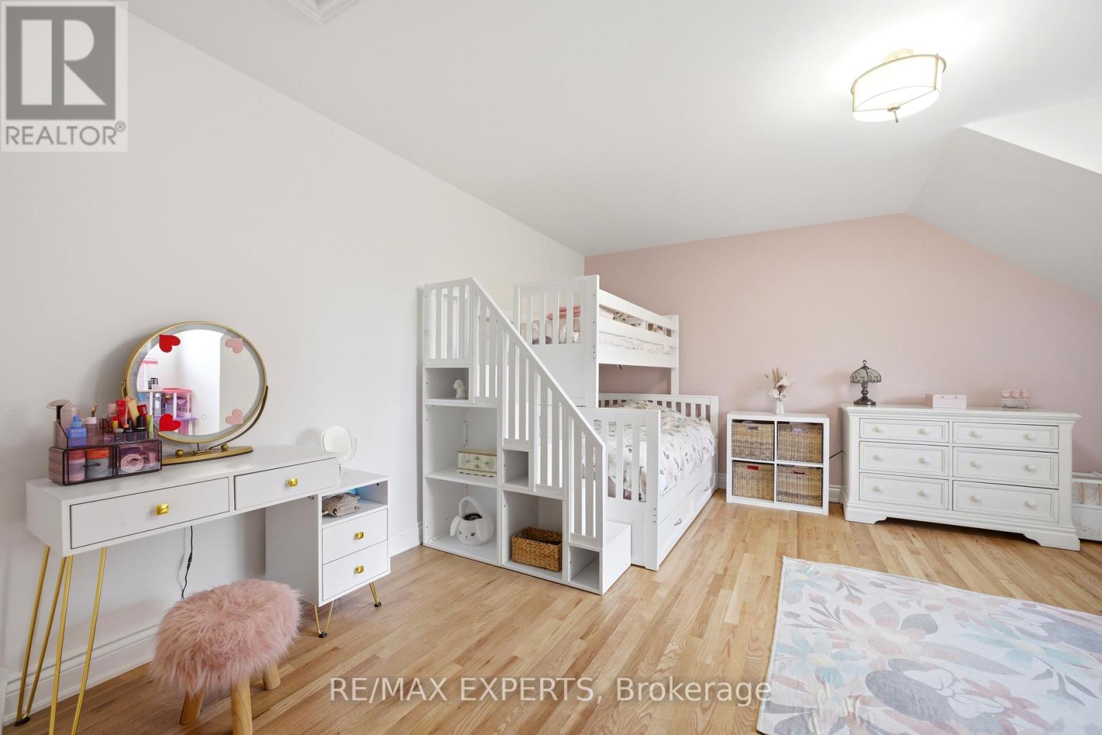 23 SHADETREE CRESCENT - 24