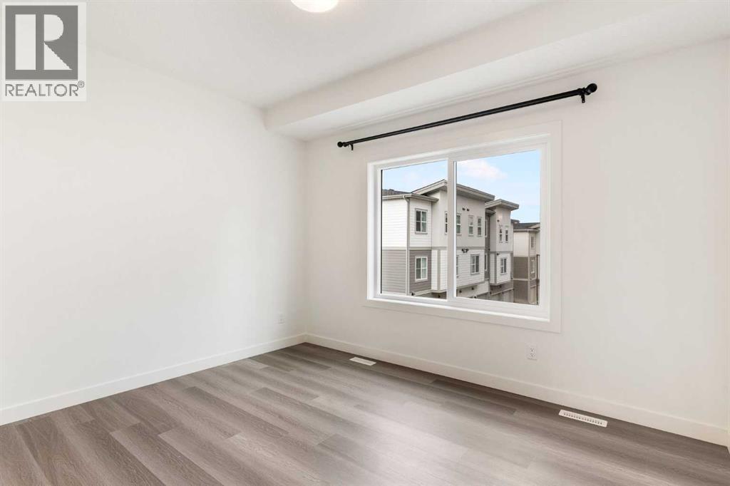 #4 2117 81 Street SW - 8