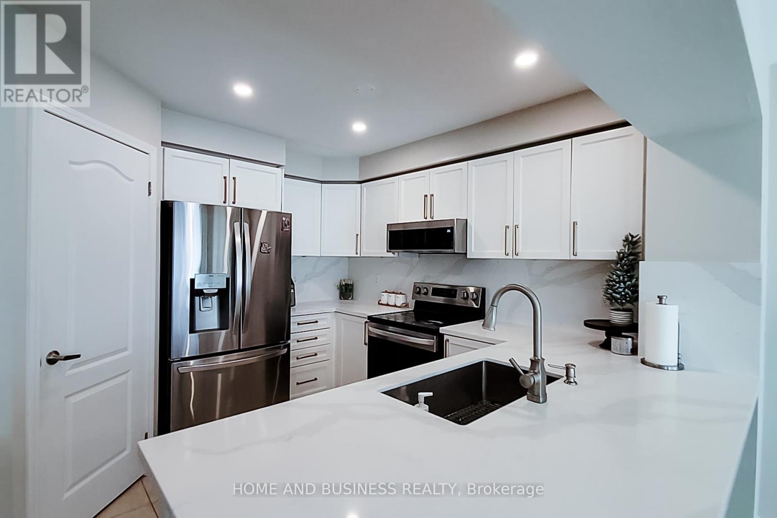 398 SCHREYER CRESCENT - 13