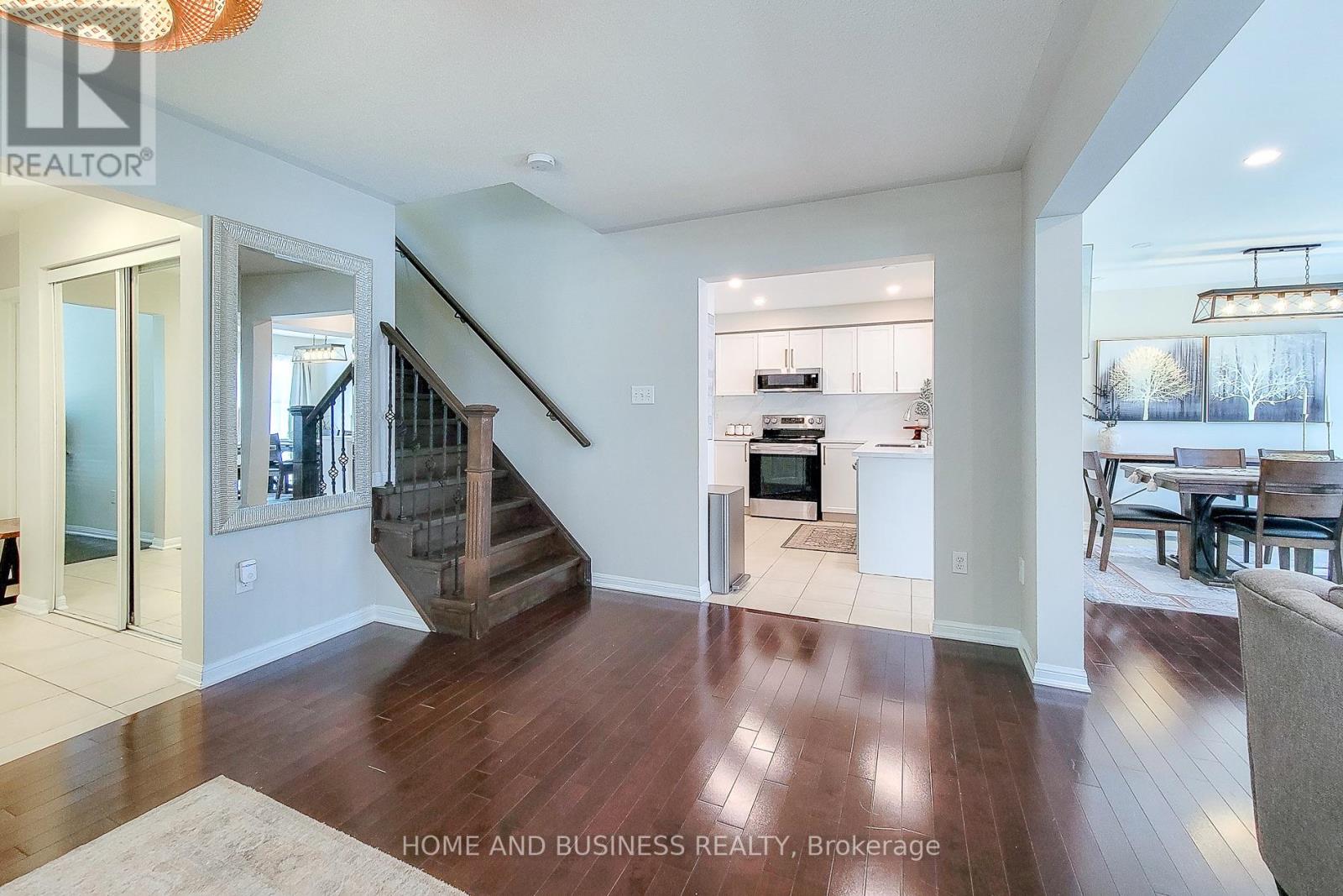 398 SCHREYER CRESCENT - 16