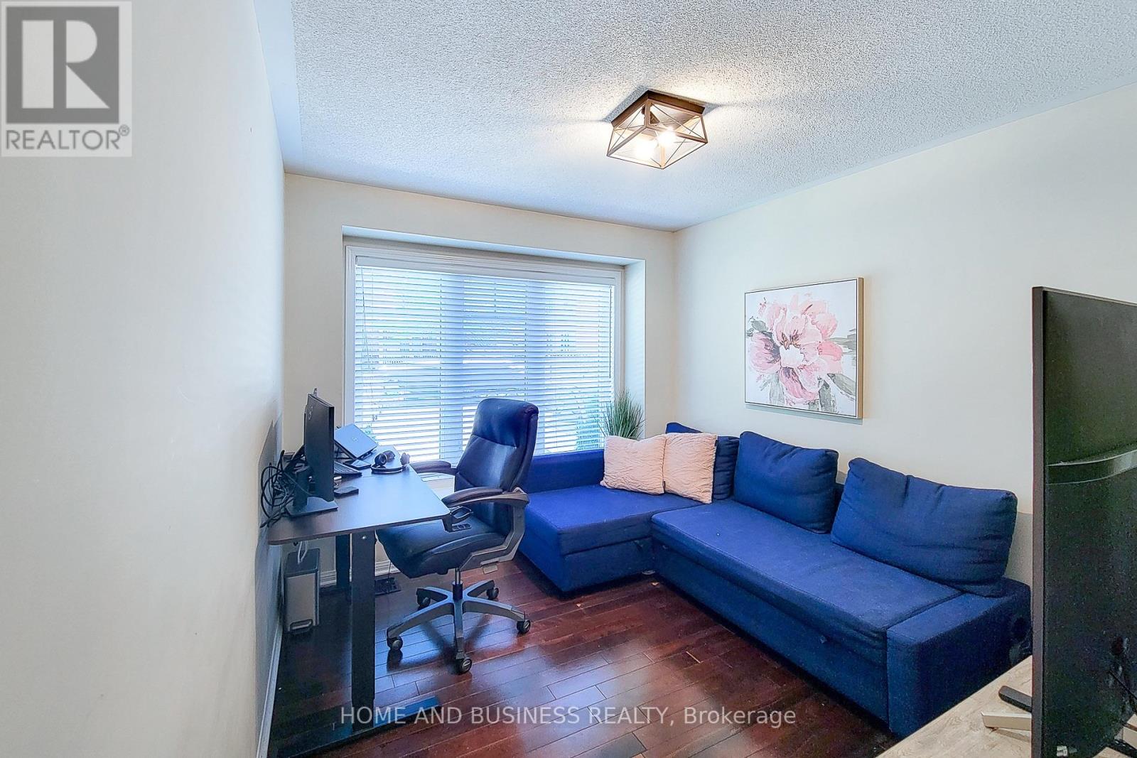 398 SCHREYER CRESCENT - 17