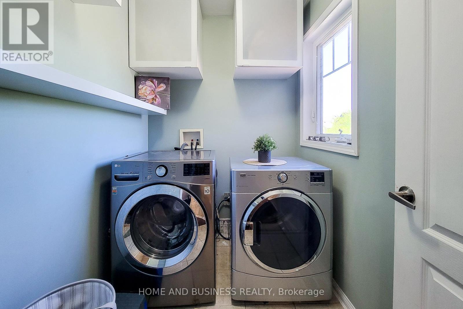398 SCHREYER CRESCENT - 25