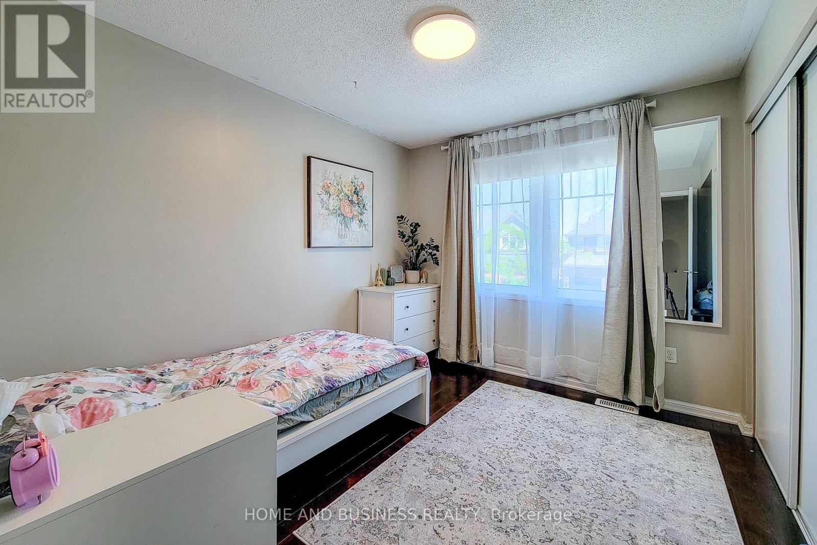398 SCHREYER CRESCENT - 26