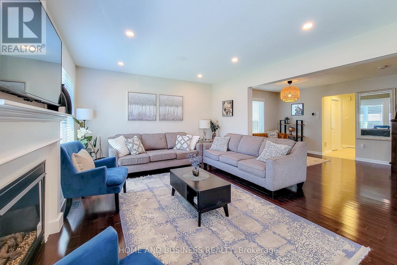 398 SCHREYER CRESCENT - 3