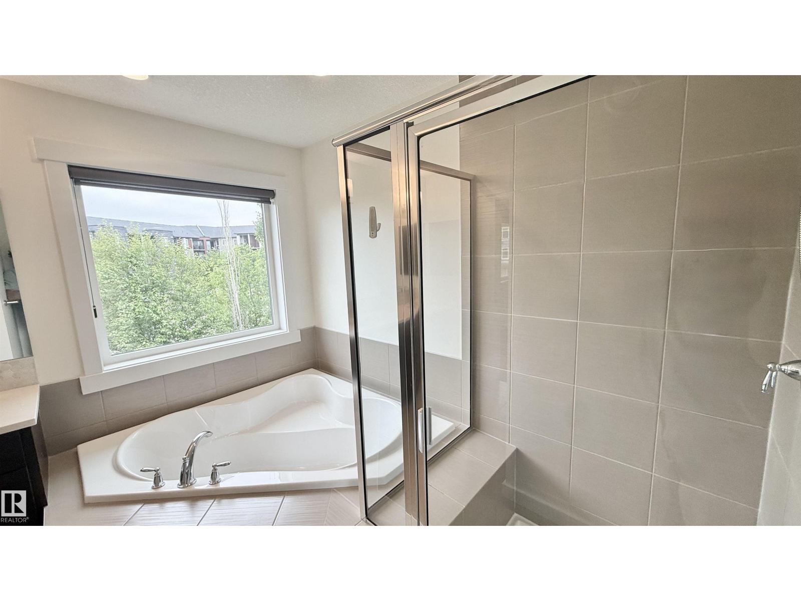 3962 CLAXTON LO SW - 30