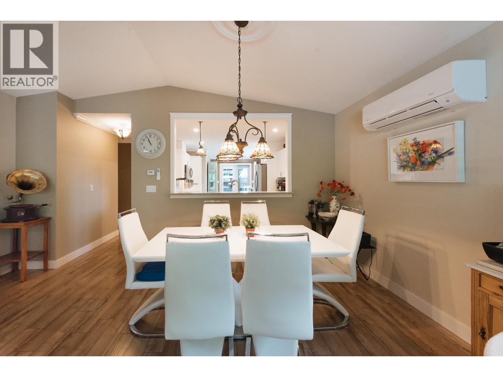 6319 TOWER STREET — photo 3