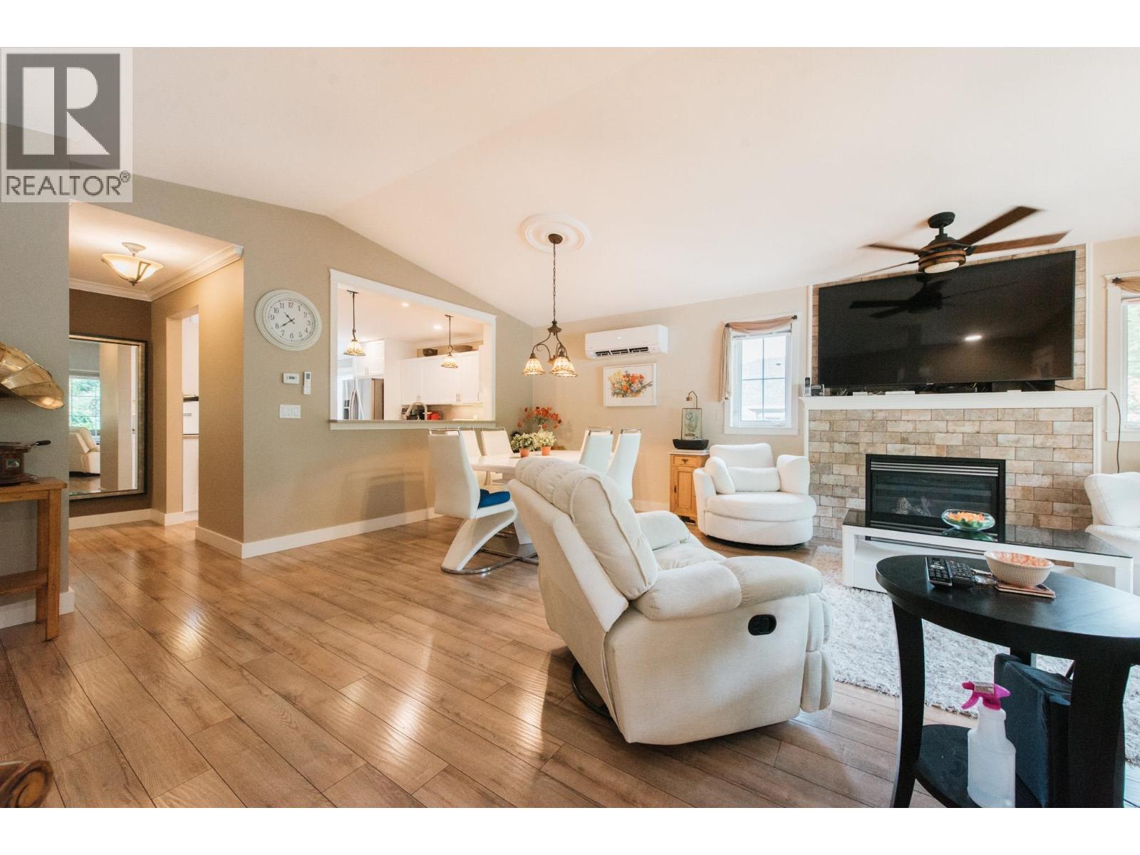 6319 TOWER STREET — photo 2