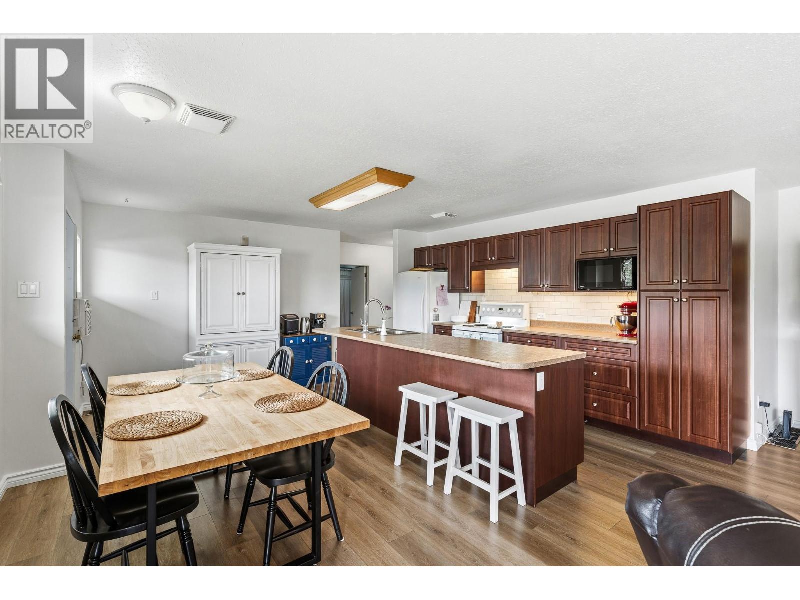 6310 Freeman Drive - 23