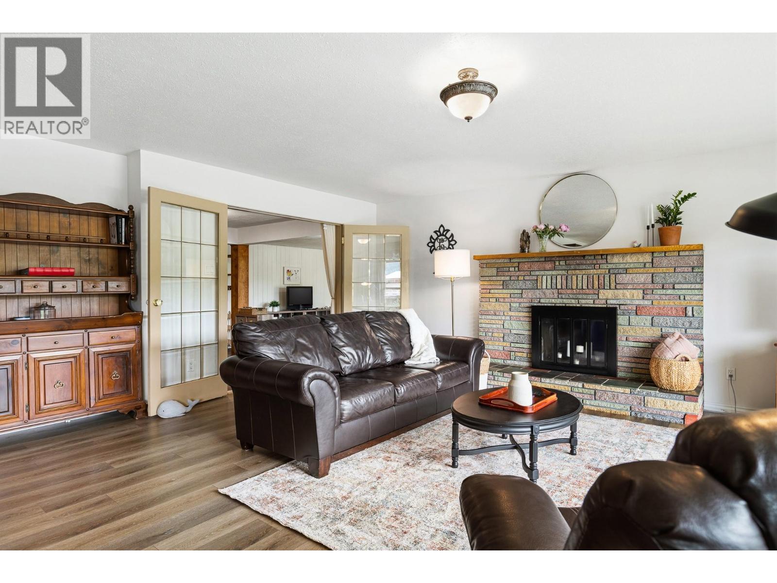 6310 Freeman Drive - 32