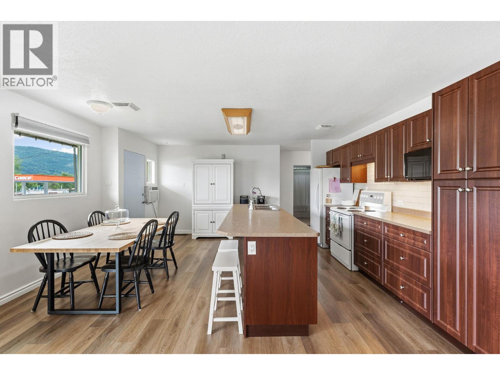 6310 Freeman Drive - 22
