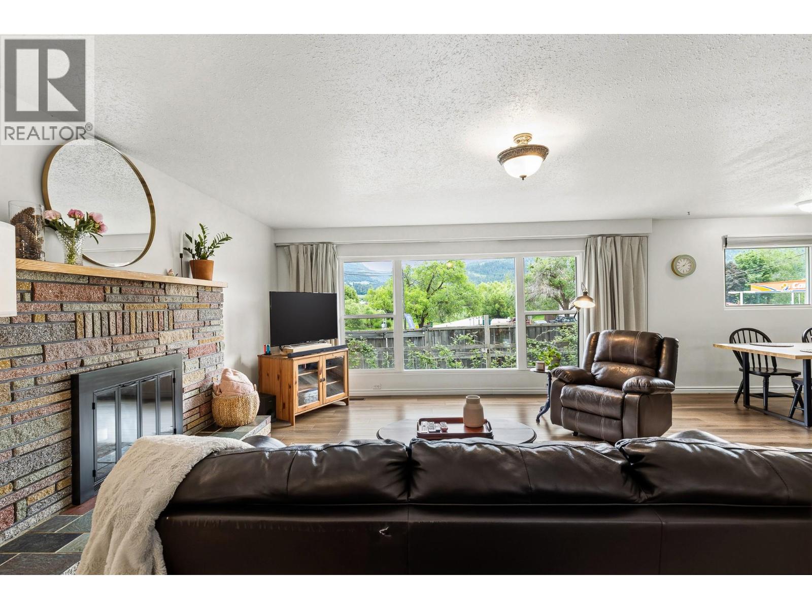 6310 Freeman Drive - 35