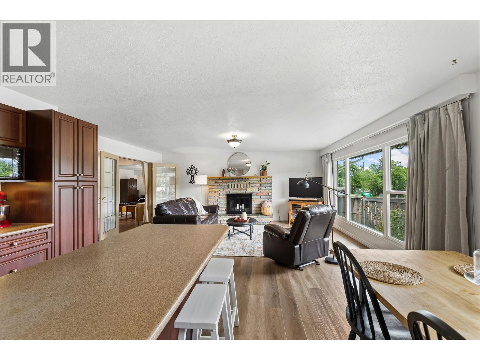 6310 Freeman Drive - 27