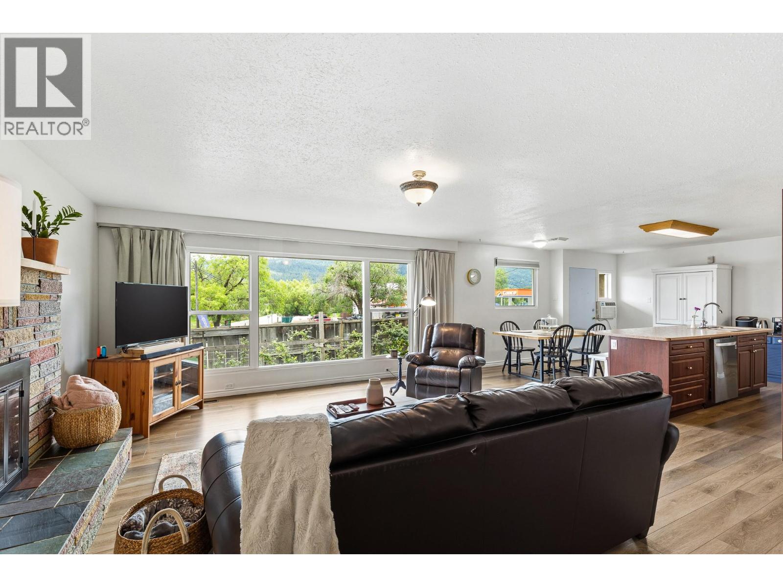 6310 Freeman Drive - 36