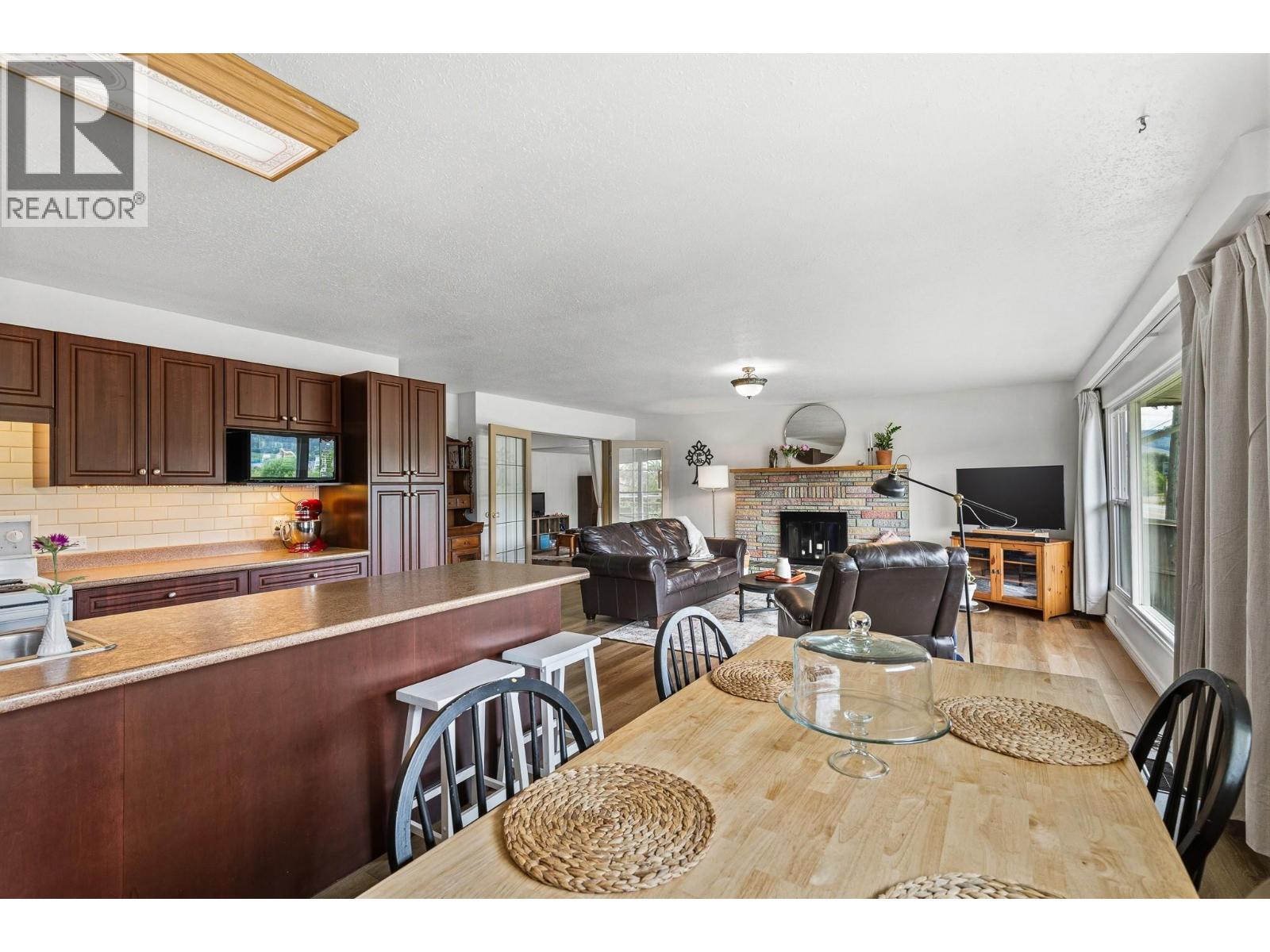 6310 Freeman Drive - 28