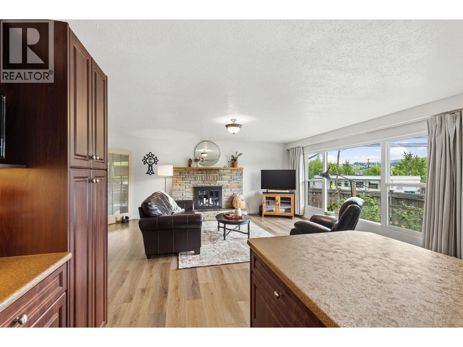 6310 Freeman Drive - 21