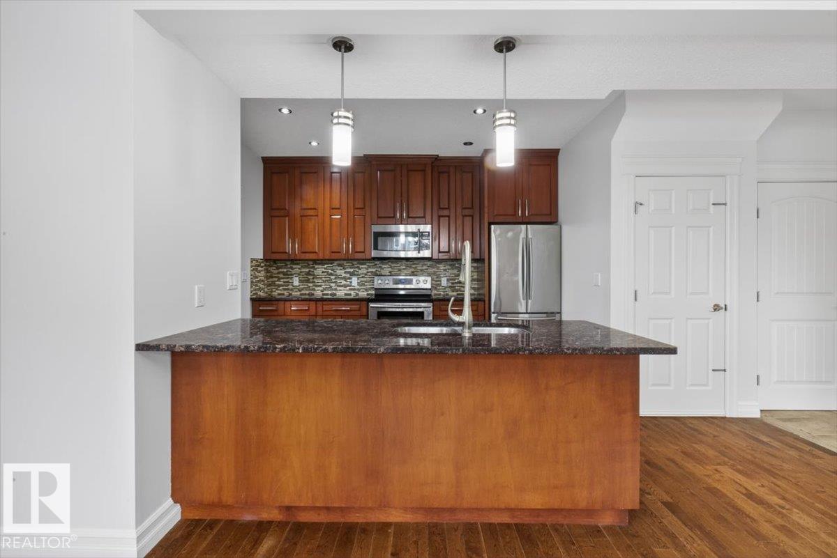 10958 88 AV NW - 14