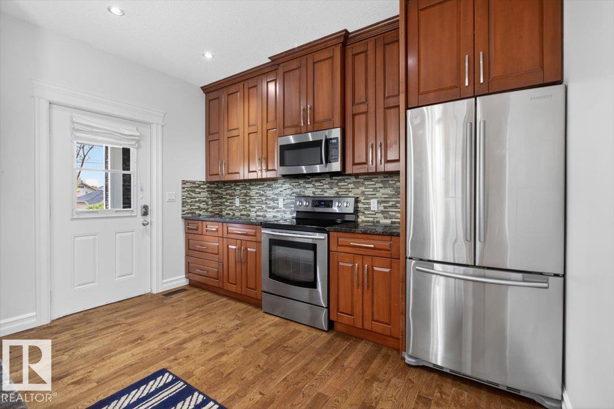 10958 88 AV NW - 16