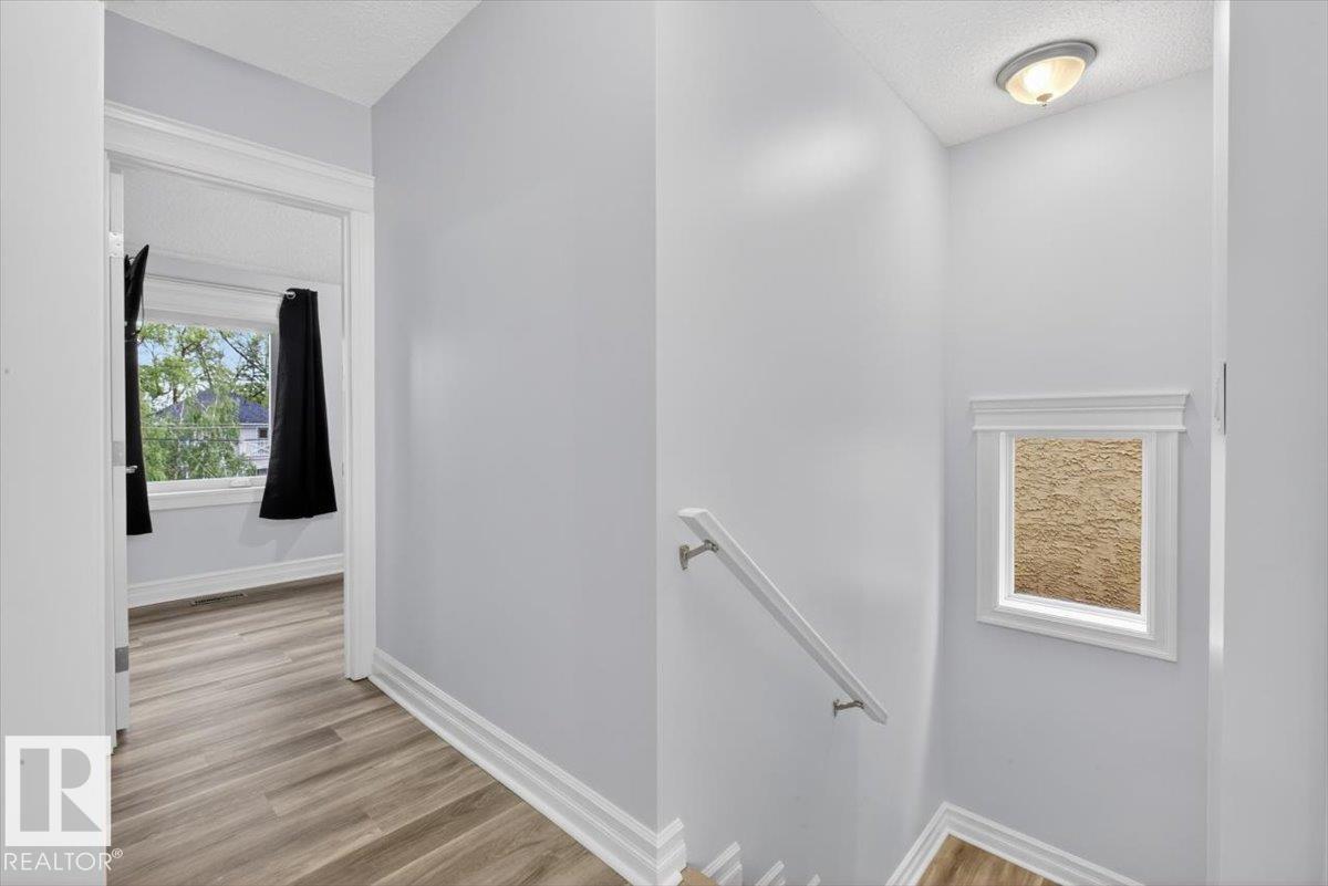 10958 88 AV NW - 23