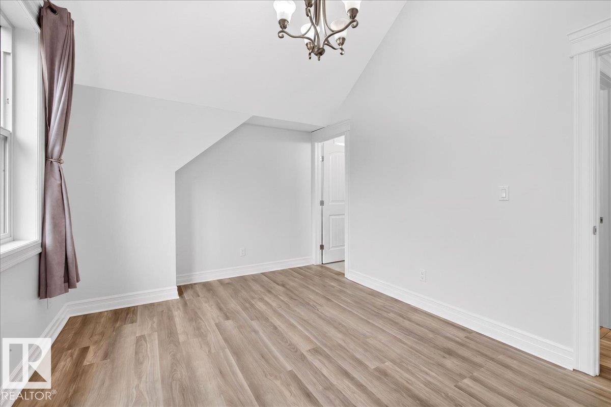 10958 88 AV NW - 33