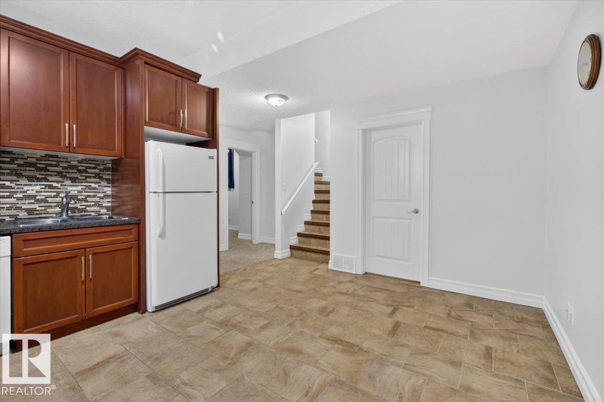 10958 88 AV NW - 41
