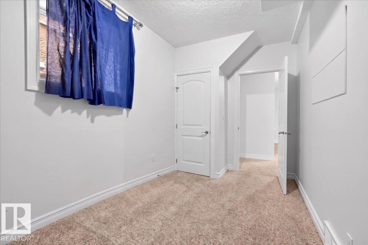 10958 88 AV NW - 46